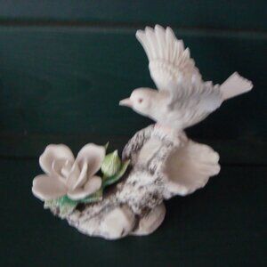 Heritage House Springtime Serenade Dove with Rose